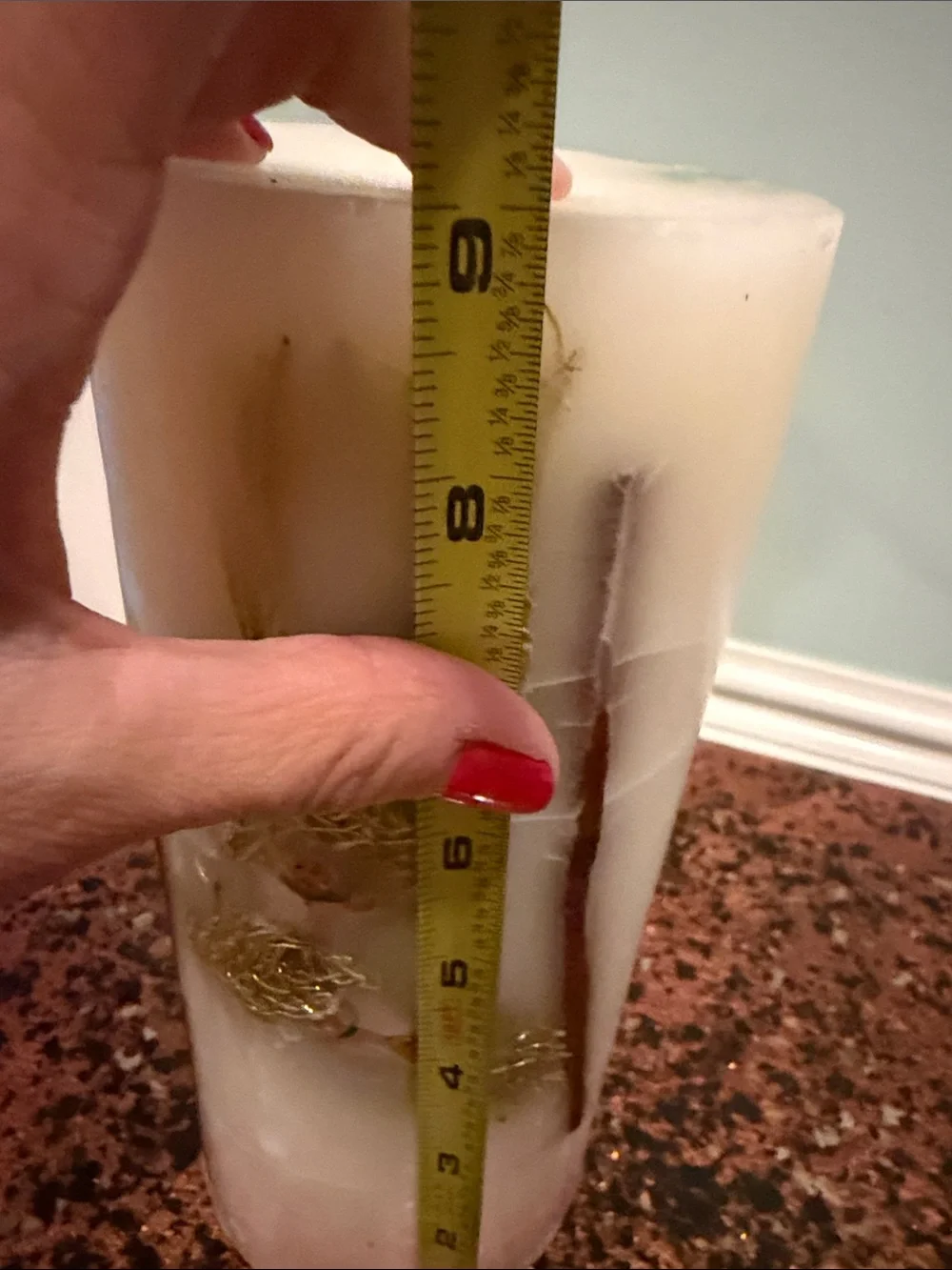 N/A cream pillar
